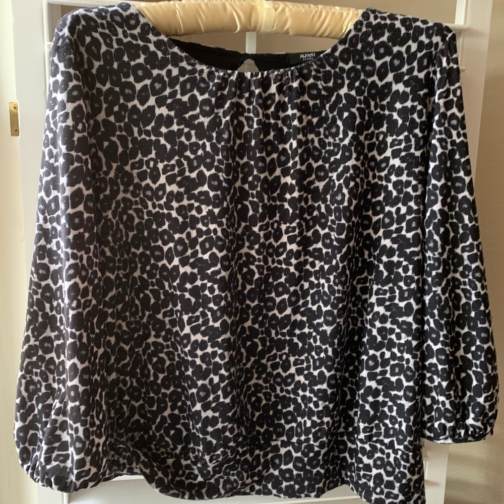 Alfani Cheetah Three Quarter Sleeve Top Petite/Medium